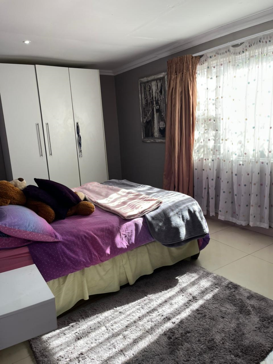 4 Bedroom Property for Sale in Abbotsford Eastern Cape